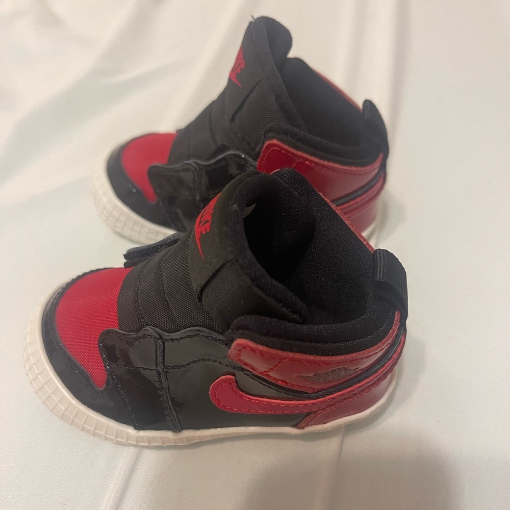 Jordan infant soft bottom shoes